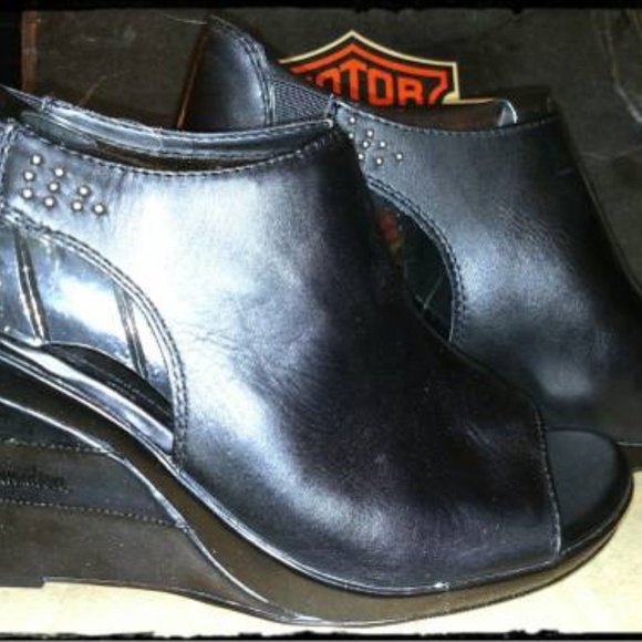 Ladies Harley Davidson Black Wedge Sandals - Picture 4 of 7